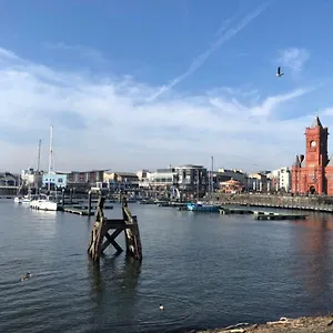 https://quayside-apartment-in-cardiff-bay.cardiffhotelswales.com